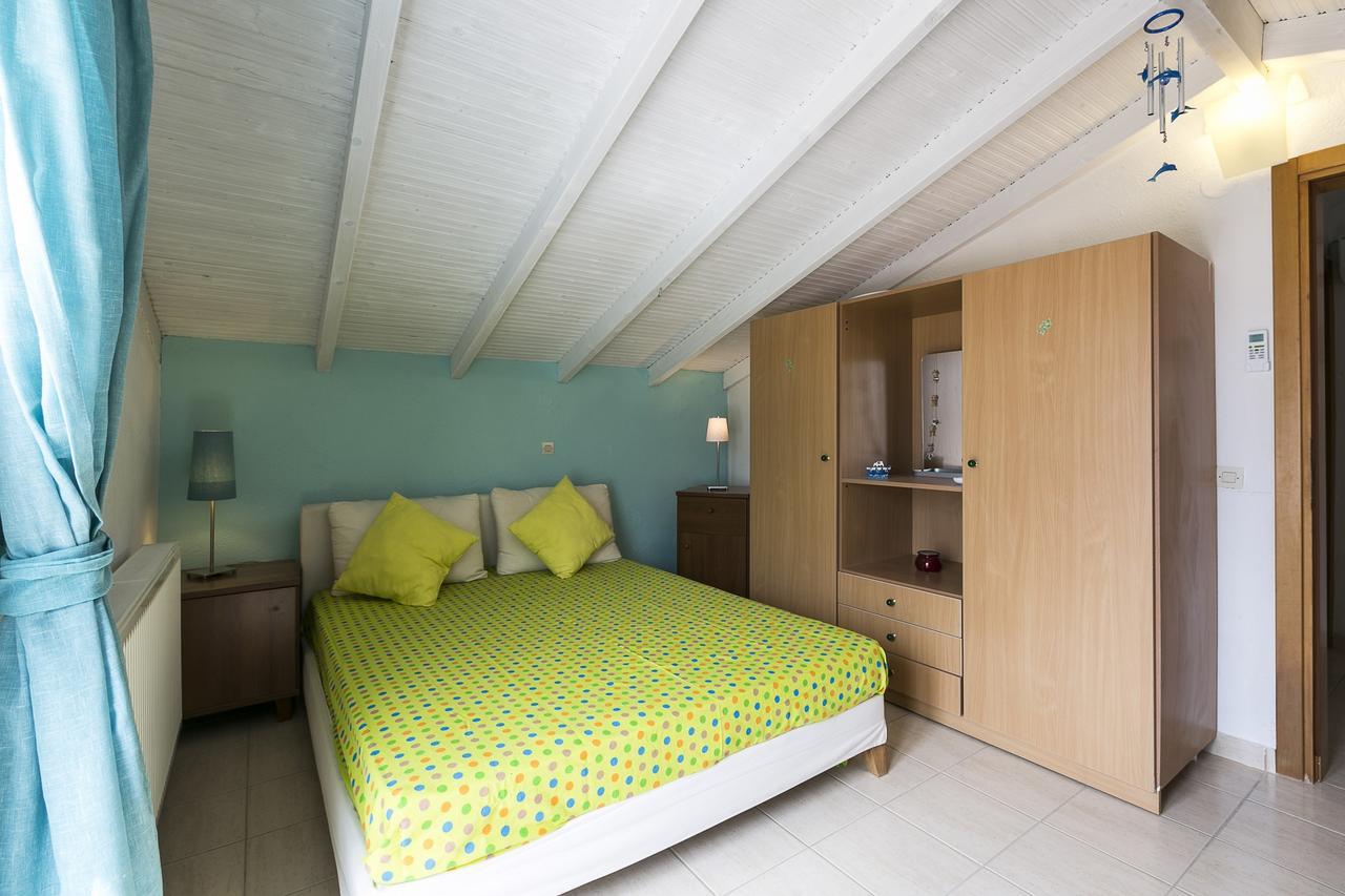 Blue Crab, Beachfront House In Kalandra #Feelslikehome CChanioti Exteriér fotografie